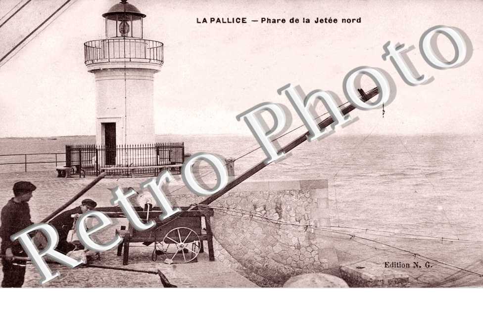 la PALLICE  Phare de la jetee nord