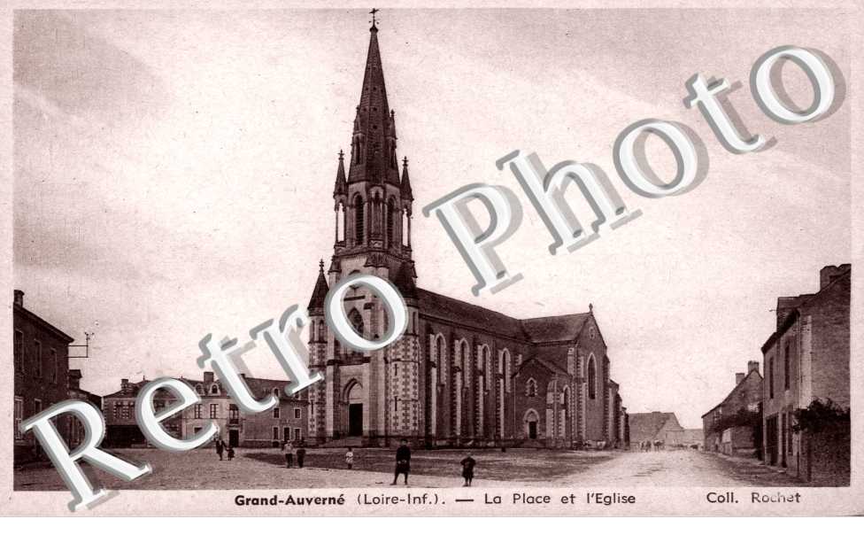 la Place et l'eglise