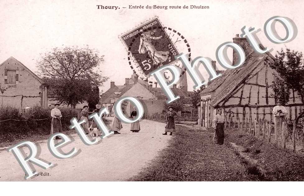 entree du bourg Route de Dhuizon