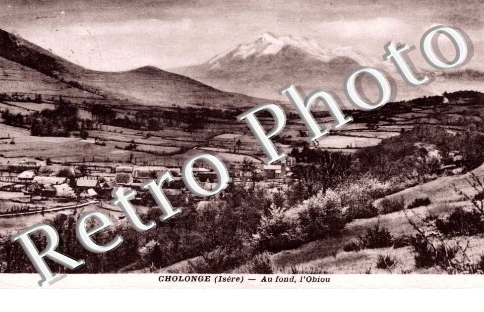 Au fond, l'Obiou
