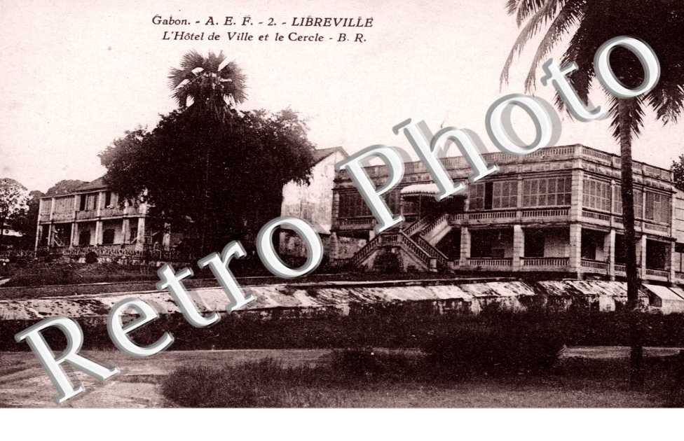 l'Hôtel de Ville et le cercle