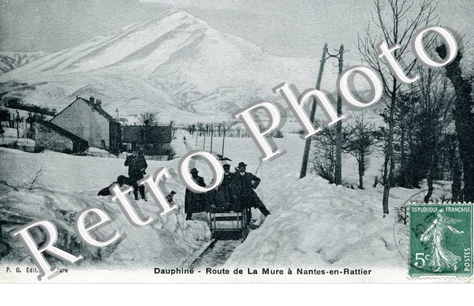 Route de La Mure a Nantes en Ratier