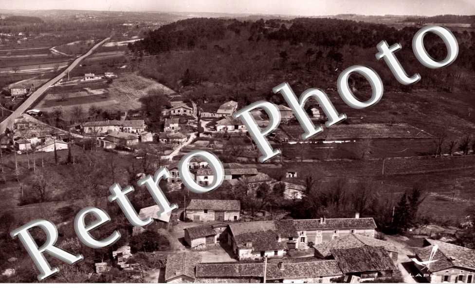 Village du Grelis, vue aerienne   annees 50