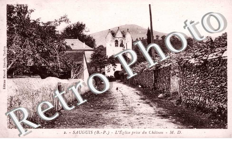 l'Eglise prise du Chateau