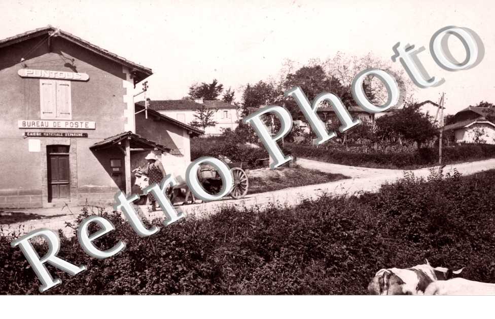 Centre du village et la Poste -annees 50