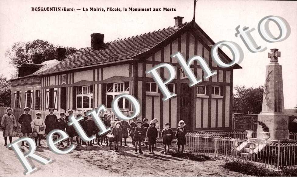 Mairie, Ecole, Monument aux Morts