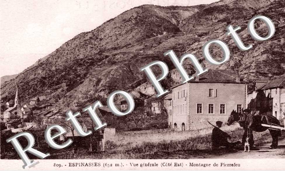 vue generale et Montagne de Pierrefeu