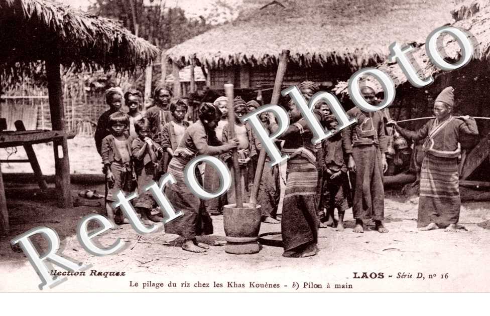 le Pilage du riz chez les Khas Kouenes, Pilon a la main