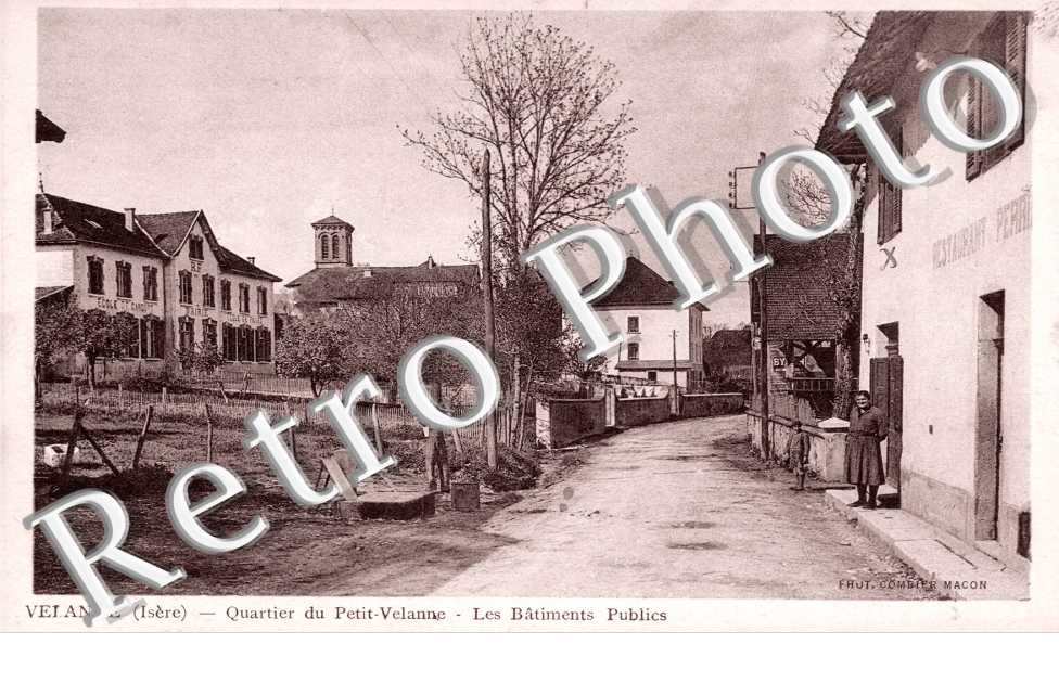 quartier du Petit Velanne Les batiments publics