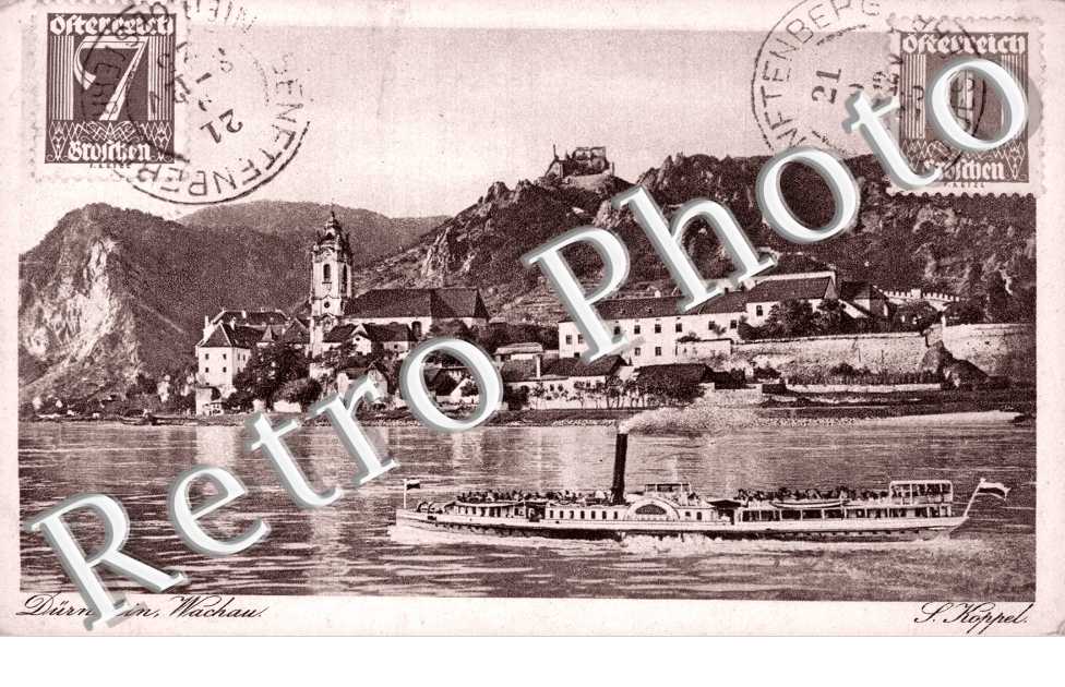 Vue Exterieure, un bateau sur l'eau