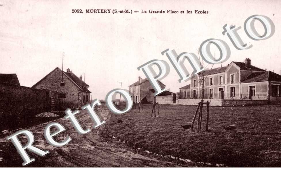La Grande Place et les Ecoles