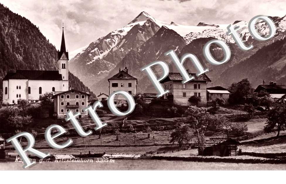 Vue Exterieure, des Maisons et l'Eglise