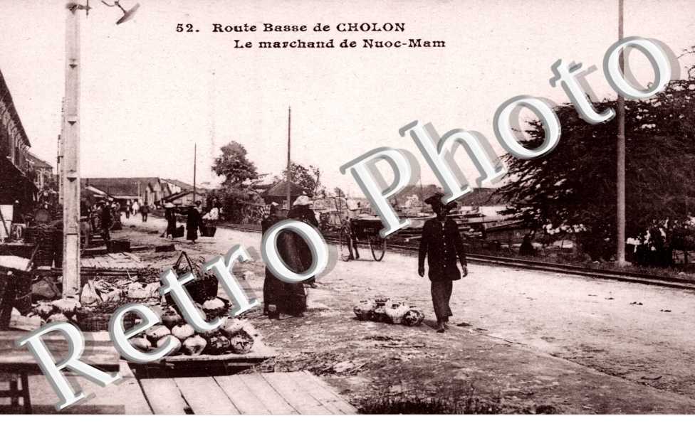 Route Basse de Cholon, le Marchand de Nuoc-Mam