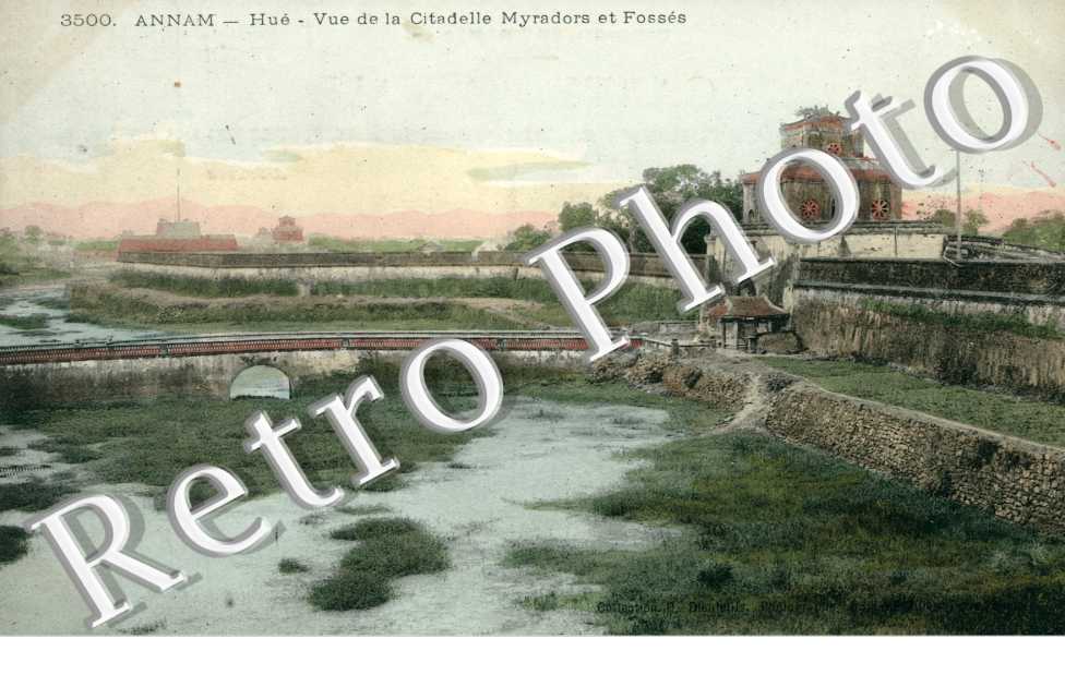 Annam, Vue de la Citadelle Myradors et Fosses