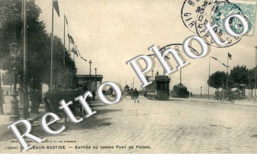 Bordeaux-Bastide. Entree du Grand Pont de Pierre