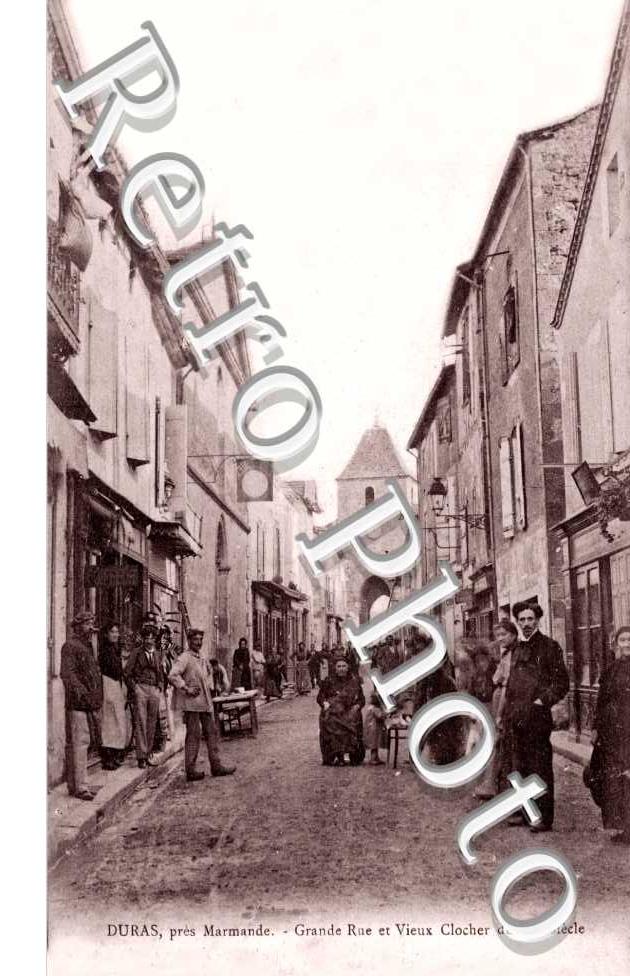 Grande rue et vieux clocher