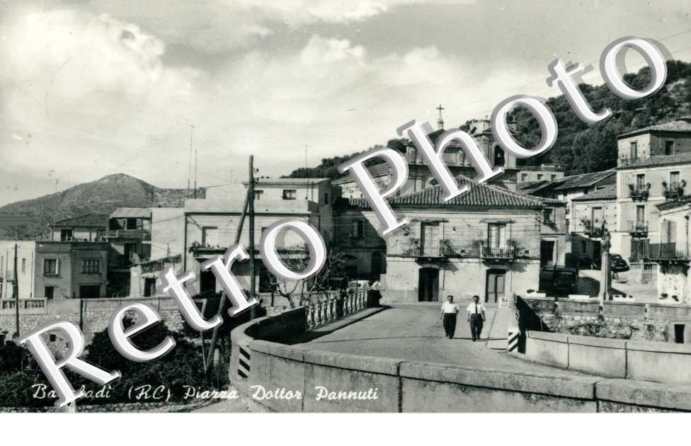 Piazza Dottor Pannuti  -  annees 50