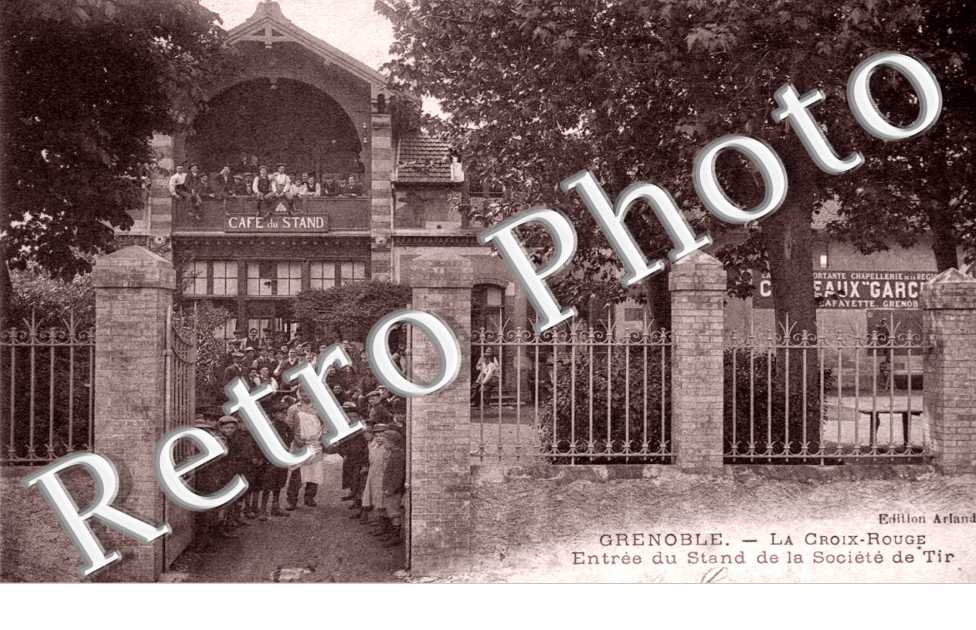 La Croix-Rouge Entree du Stand de la societe de tir