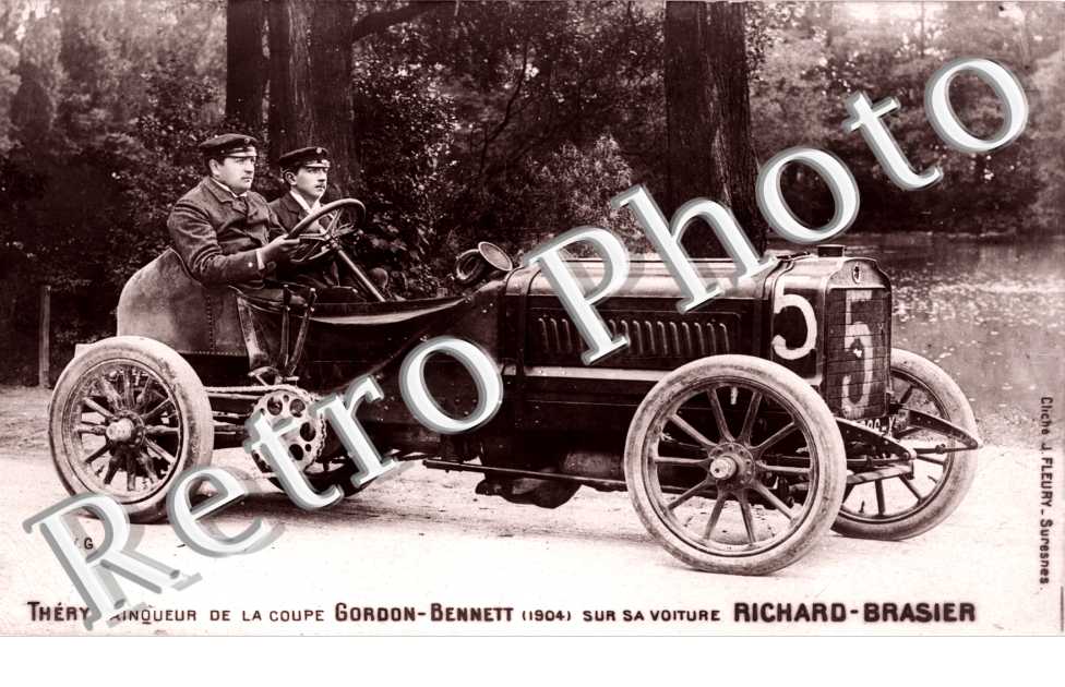 Thery vainqueur de la coupe Gordon-Bennett  1904  sur sa voiture Richard-Brasier