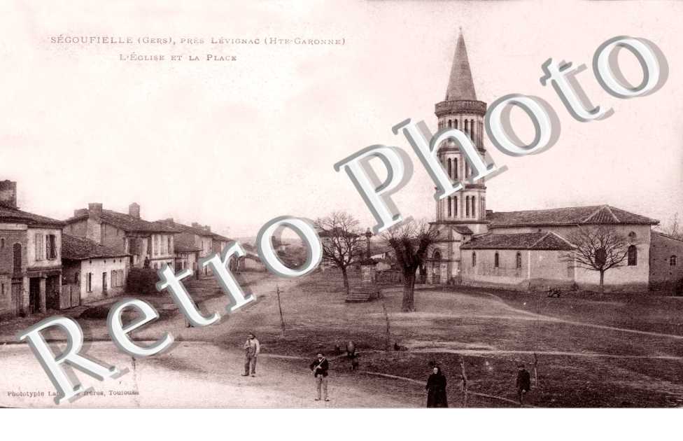 l'eglise et la place