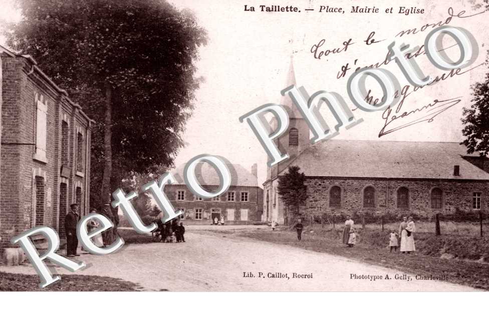 Place, Mairie et Eglise
