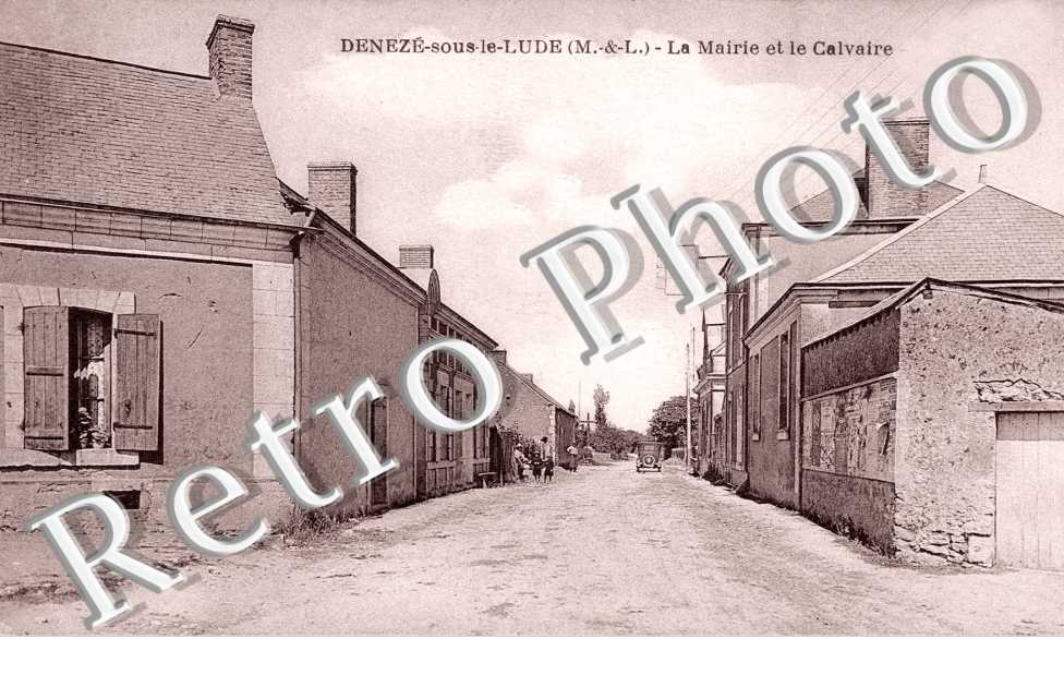 la Mairie et le calvaire