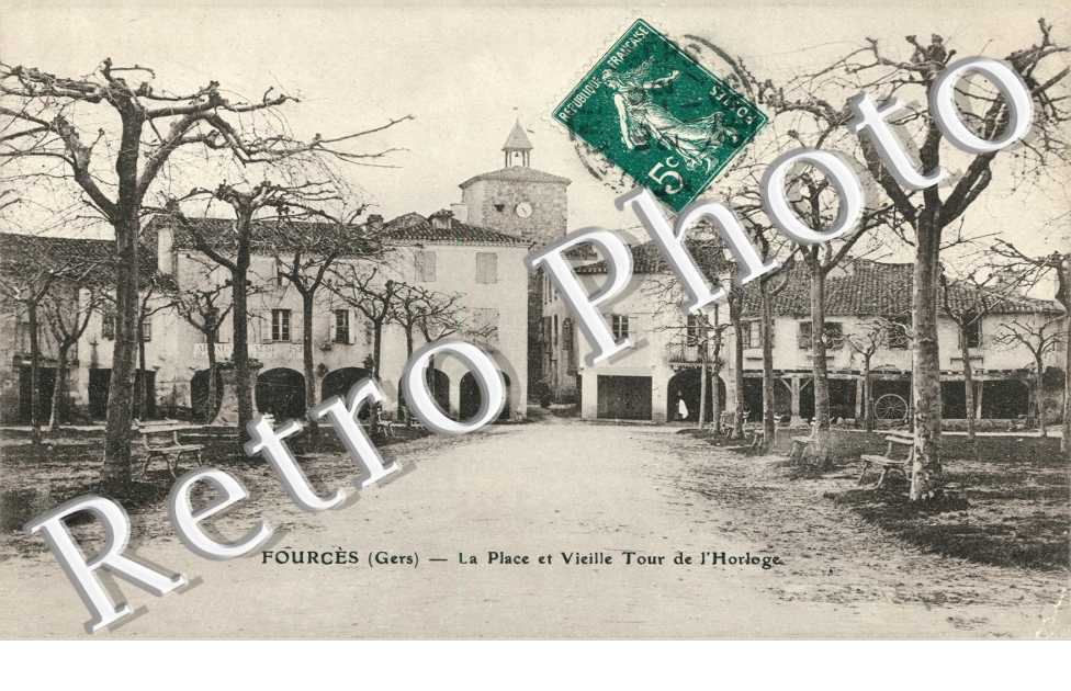 la Place et vieille tour de l'horloge