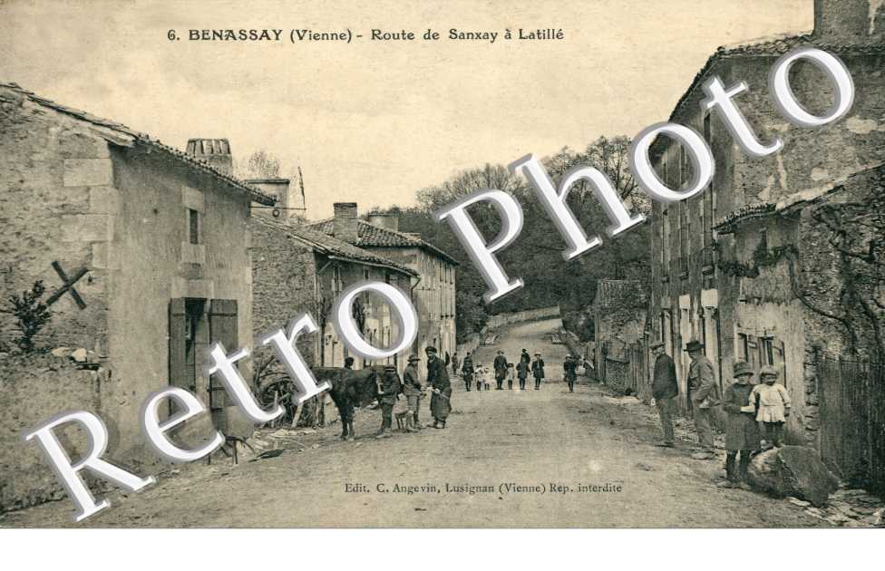 route de Sanxay a Latille