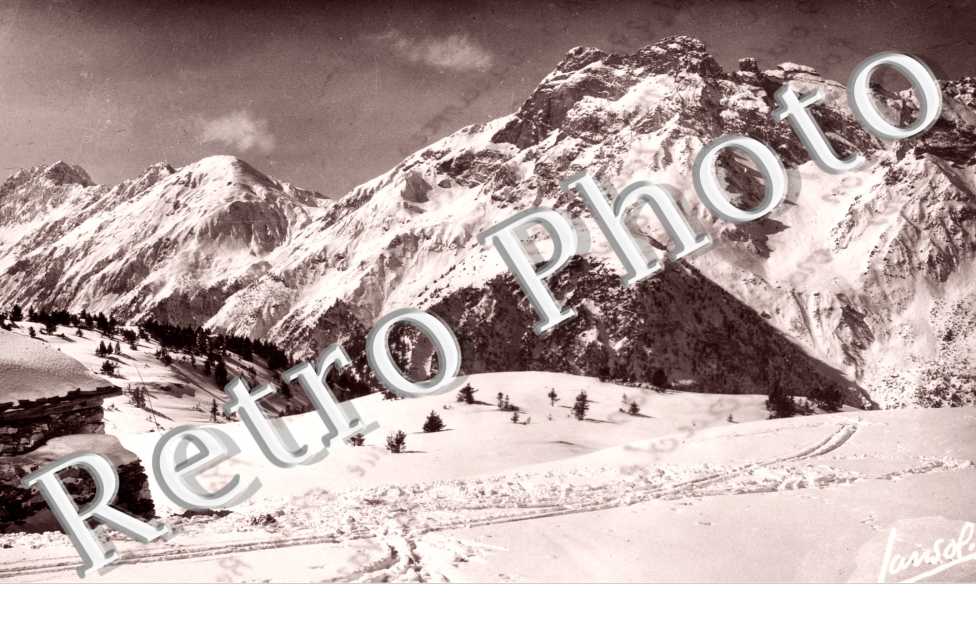 plateau du Bochor - Le Petit Mont-Blanc et l'Aiguille de May - annees 50