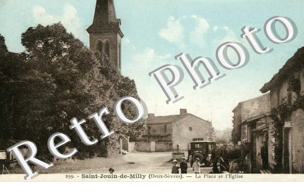 la Place et l'eglise