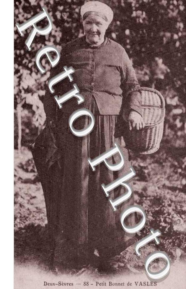 petit Bonnet
