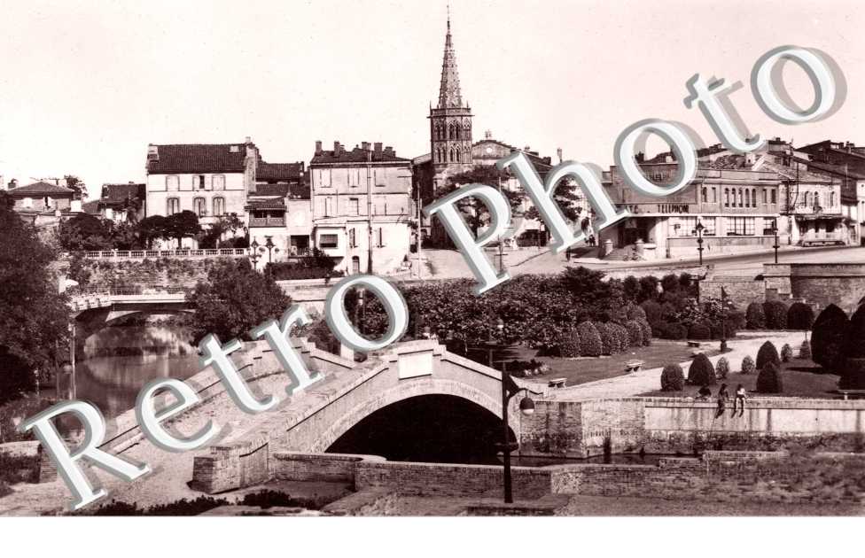 vue sur la ville prise du par Clement Adder  -  debut des annees 50