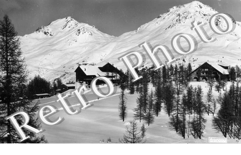 Telepherique  Station de Serre-Ratier et les restaurant