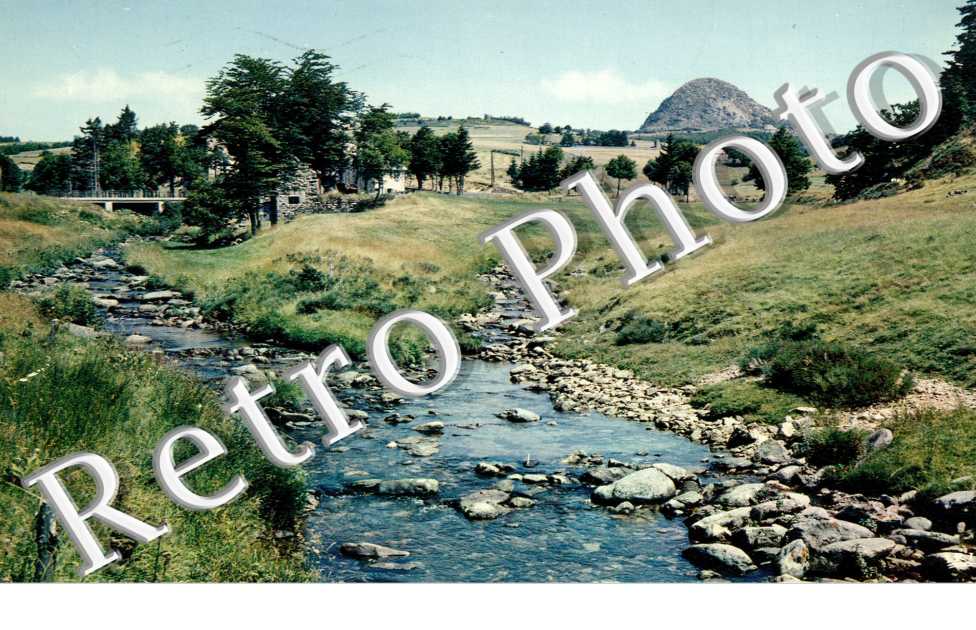 Le Mont Gerbier des Joncs  -  annees 60