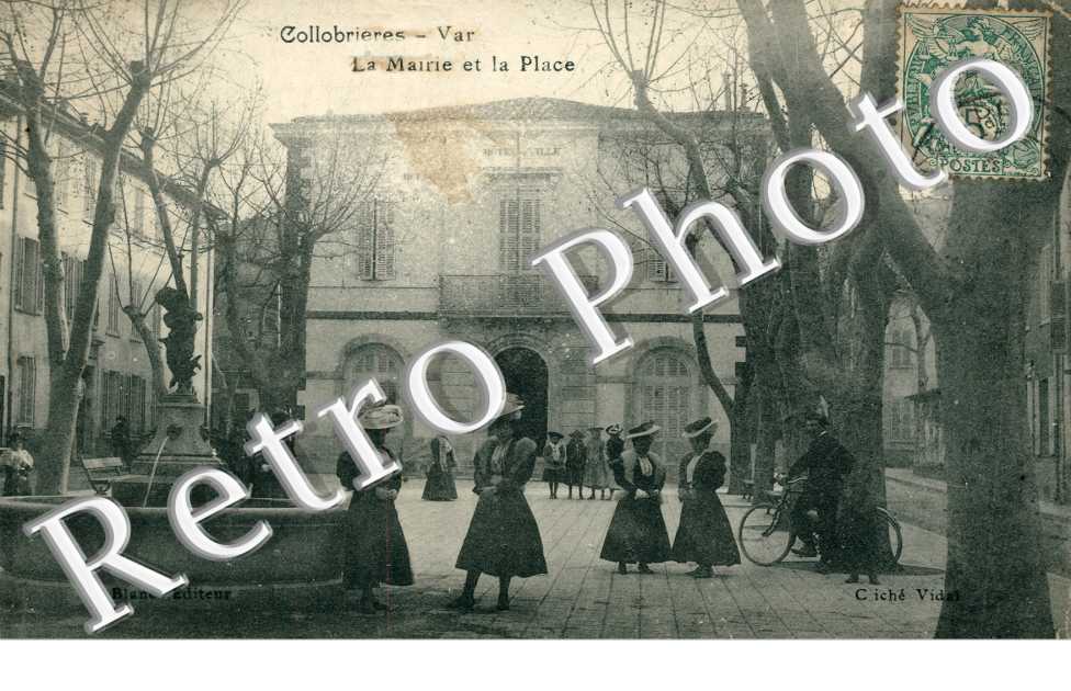 la Mairie et la place