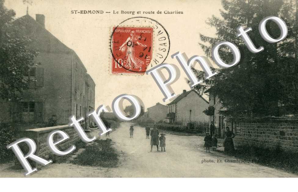 le bourg et route de Charlieu