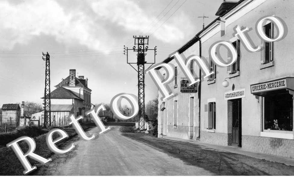 Cafe de la gare Route de Chinon  -  annees 40/50