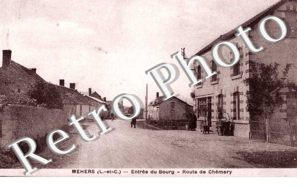 entree du bourg Route de Chemery