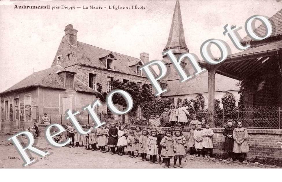 La mairie, l'église et l'école