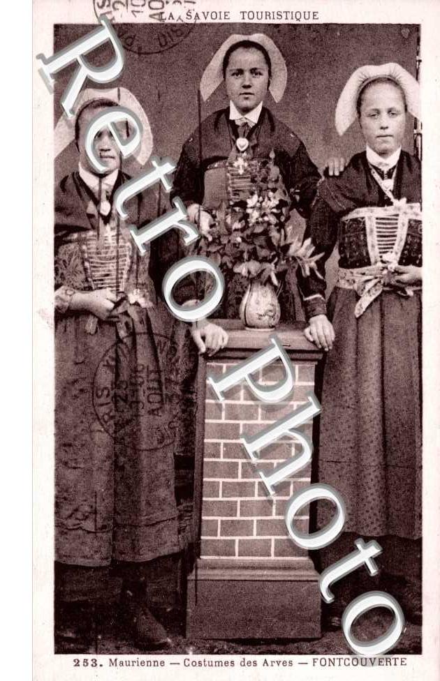 Costumes des Arves