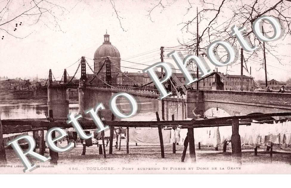 Le Pont suspendu Saint Pierre et Dome de la Grave