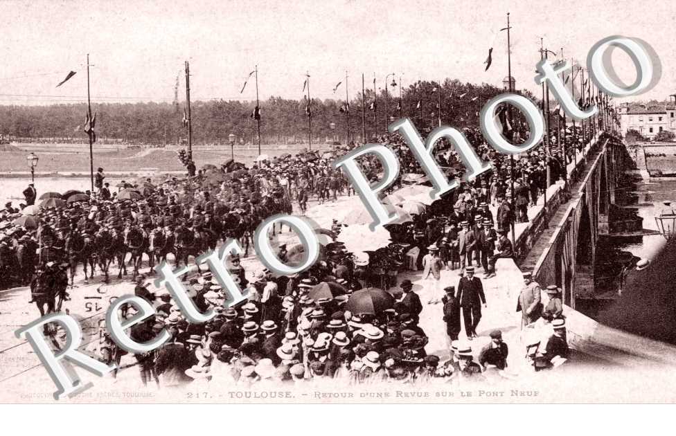 Retour d'une Revue sur le Pont Neuf