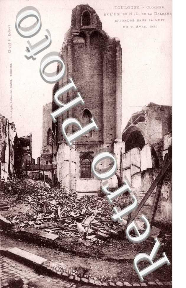 Clocher de l'Eglise de la Dalbade  effonfre dans la nuit