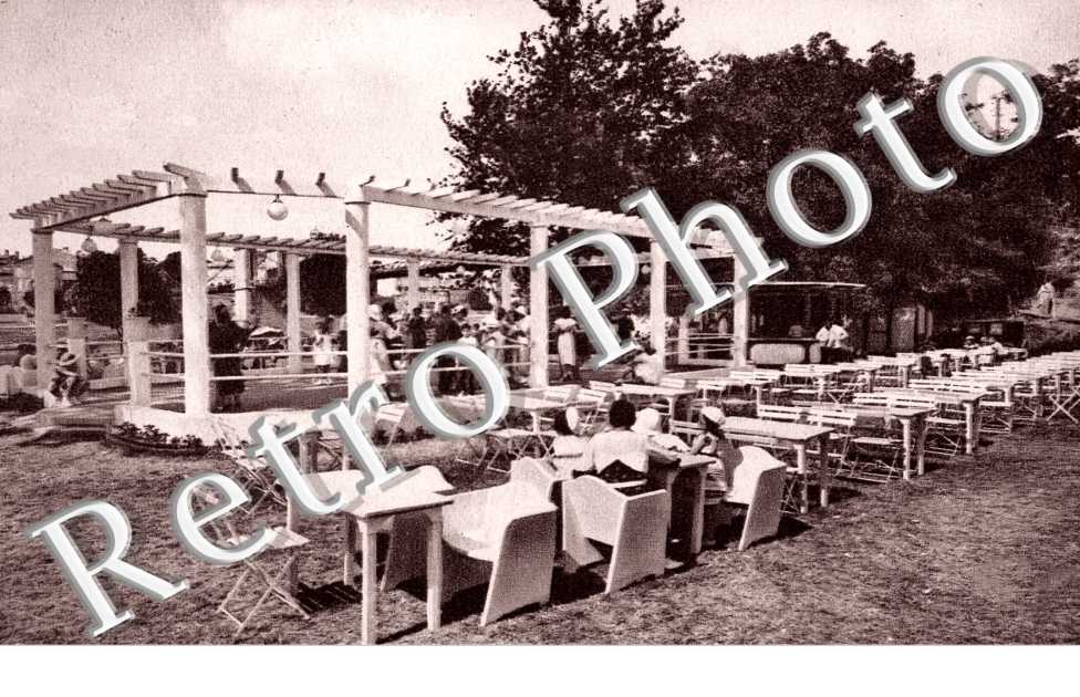 cafe dancing de  la plage