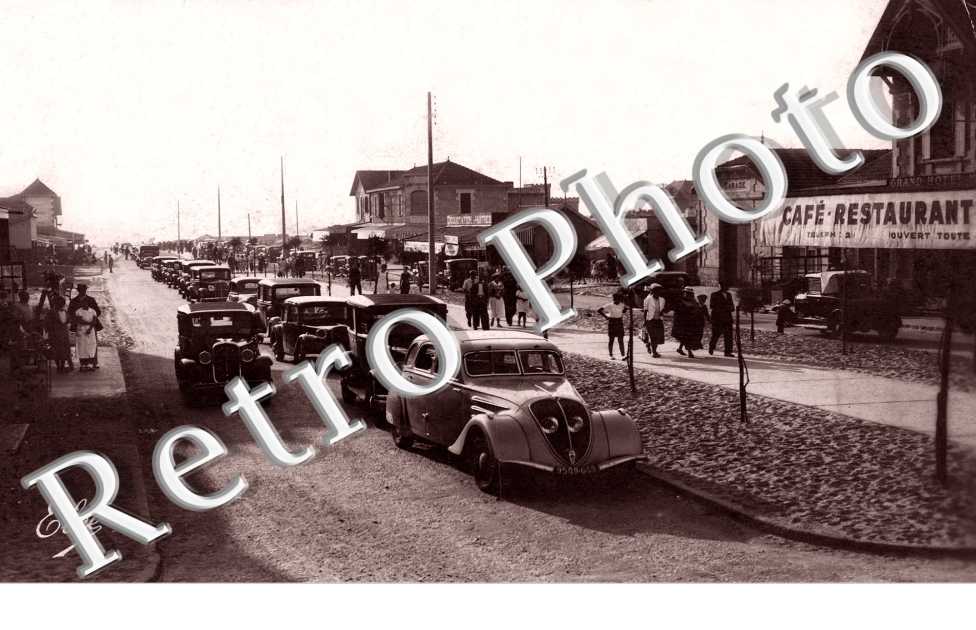 allees Pierre Ortal Le retour de la plage -  juillet 1940