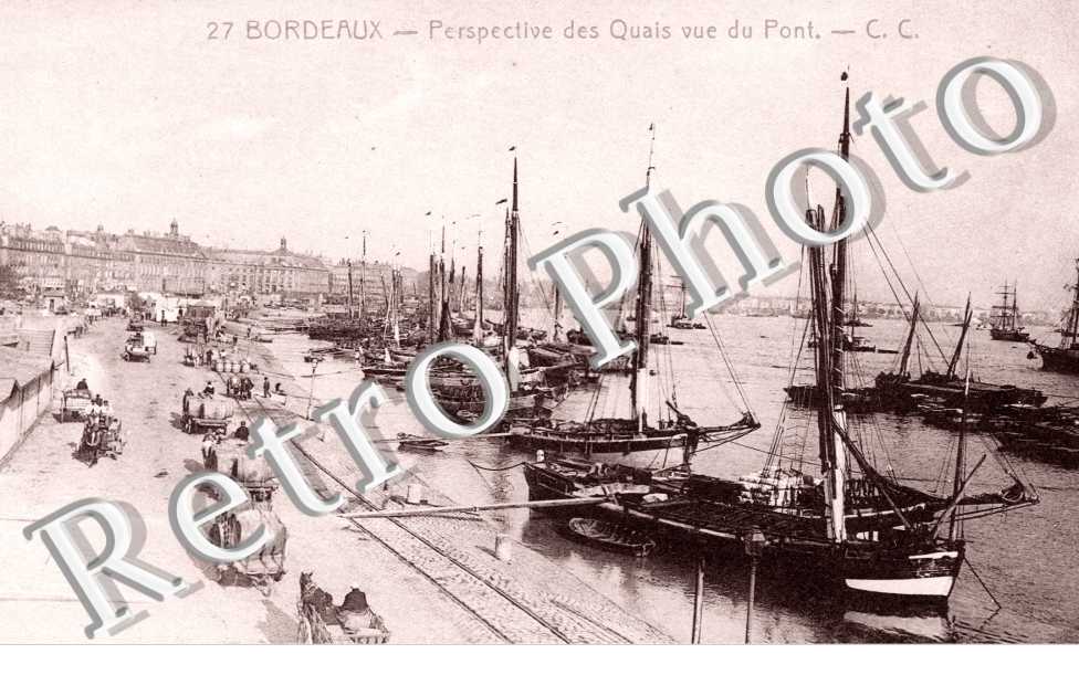 Perspective des Quais vue du Pont - tonneaux