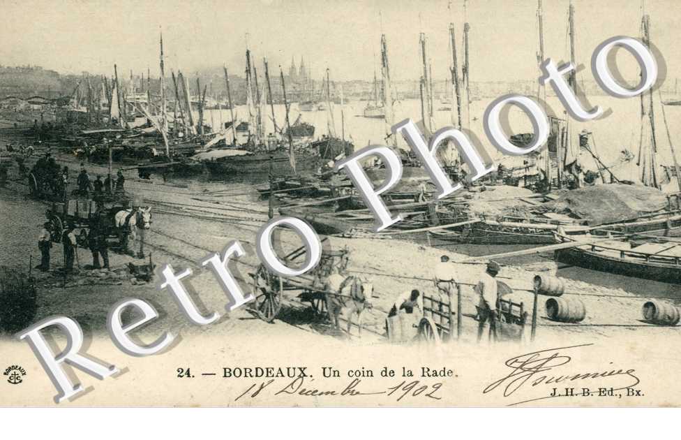 Un coin de la Rade - tonneaux