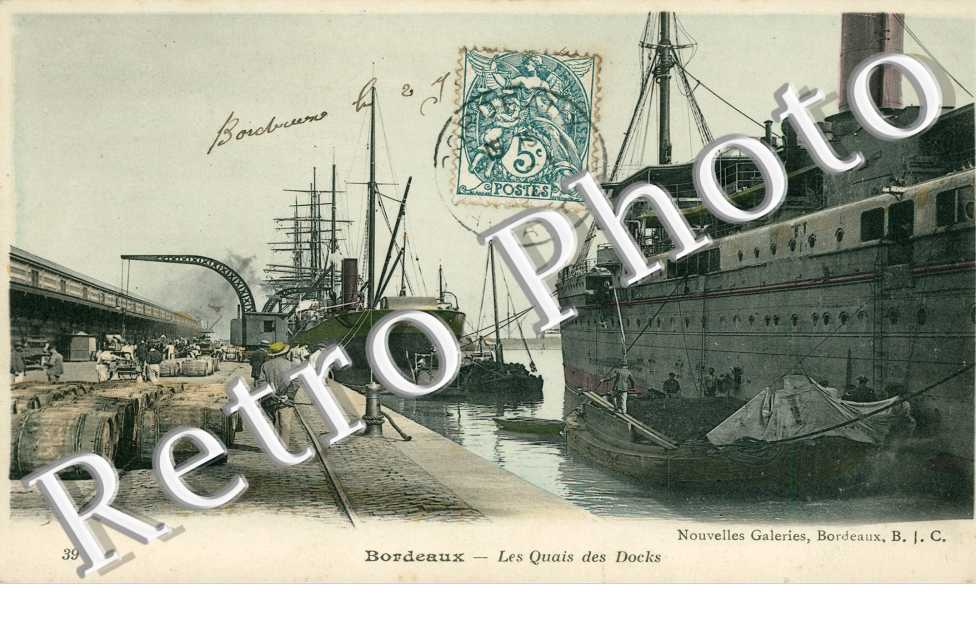 Les Quais des Docks - tonneaux