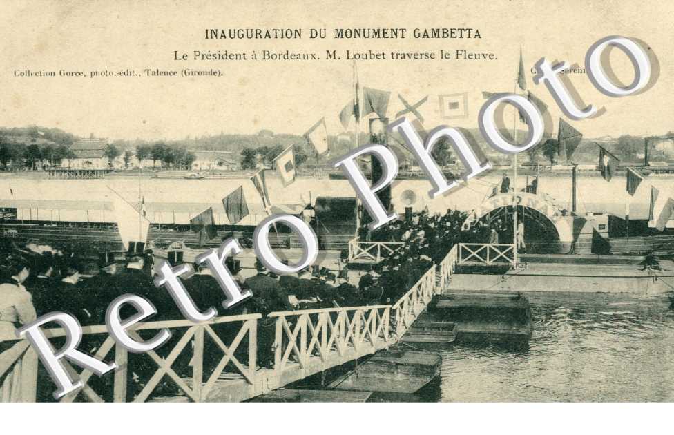 Inauguration du monument Gambetta - Le President Loubet traverse le fleuve