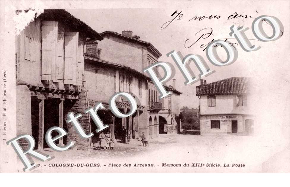 Place des arceaux La Poste